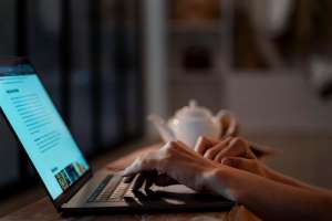 AI Writing Tools vs. Human Writers: Who Does It Better? AI Writing Tools vs. Human Writers: Who Does It Better?